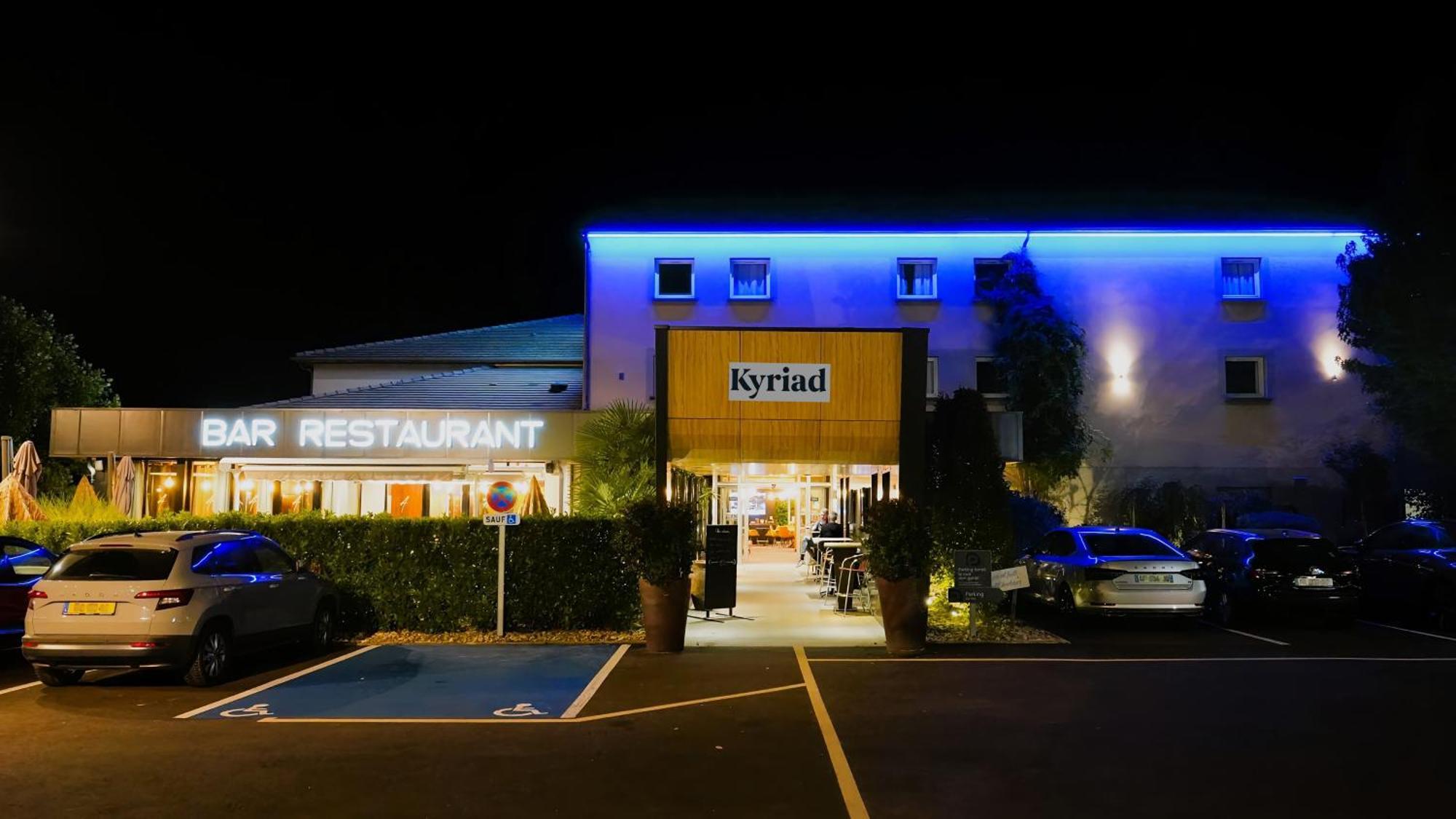 Kyriad Clermont Ferrand Nord - Riom Exterior foto