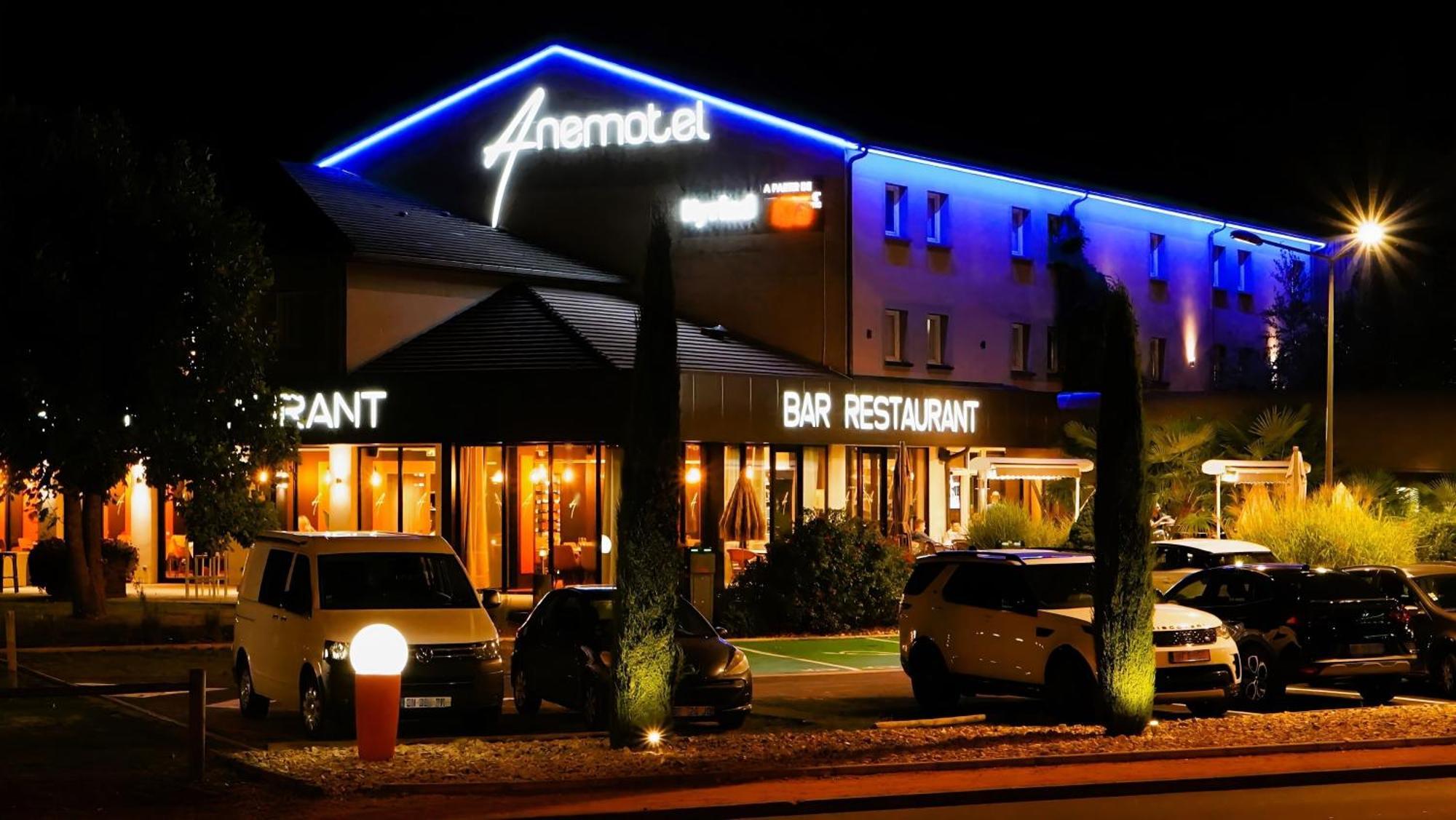 Kyriad Clermont Ferrand Nord - Riom Exterior foto