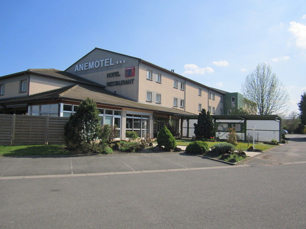 Kyriad Clermont Ferrand Nord - Riom Exterior foto